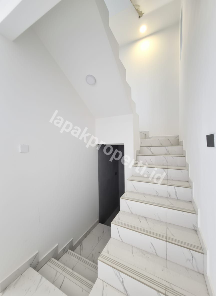 Foto Dijual Rumah Baru Dalam Komplek Di Pondok Bambu Jakarta Timur - 10