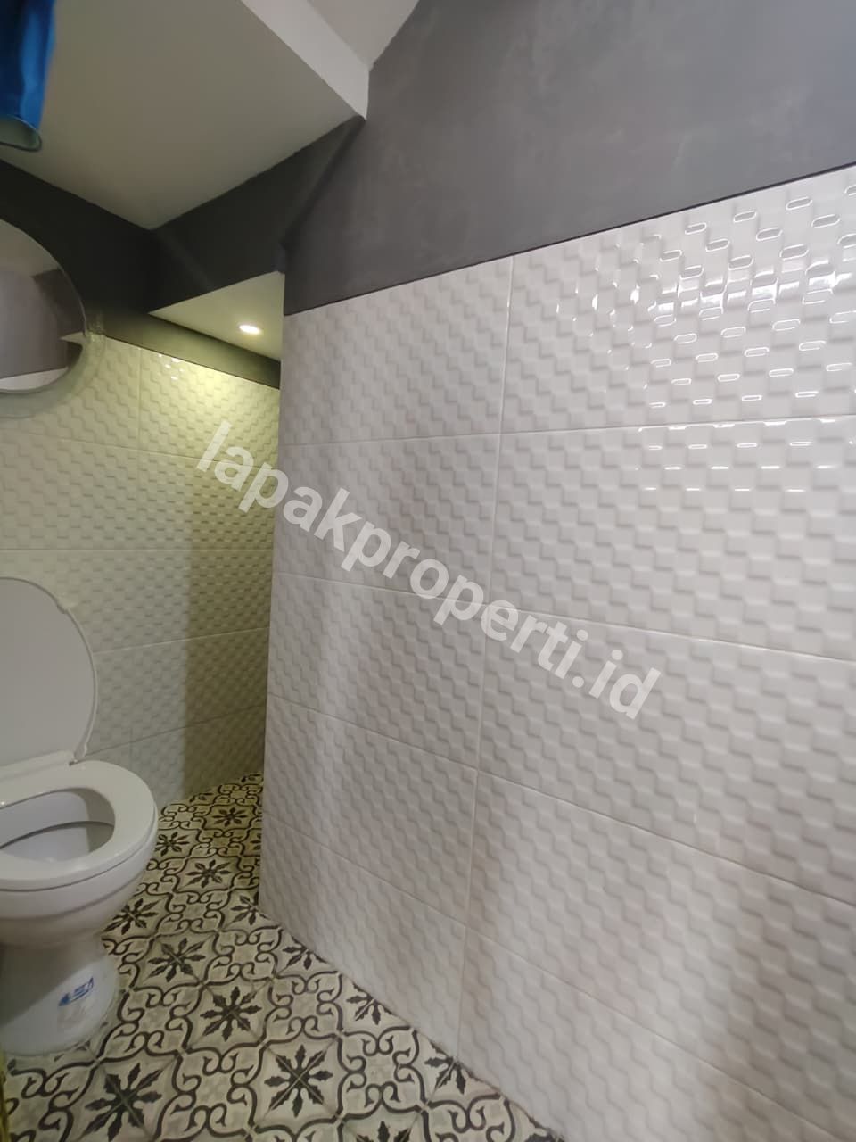 Foto Rumah 3 lantai di lubang buaya Cipayung Jakarta Timur - 2