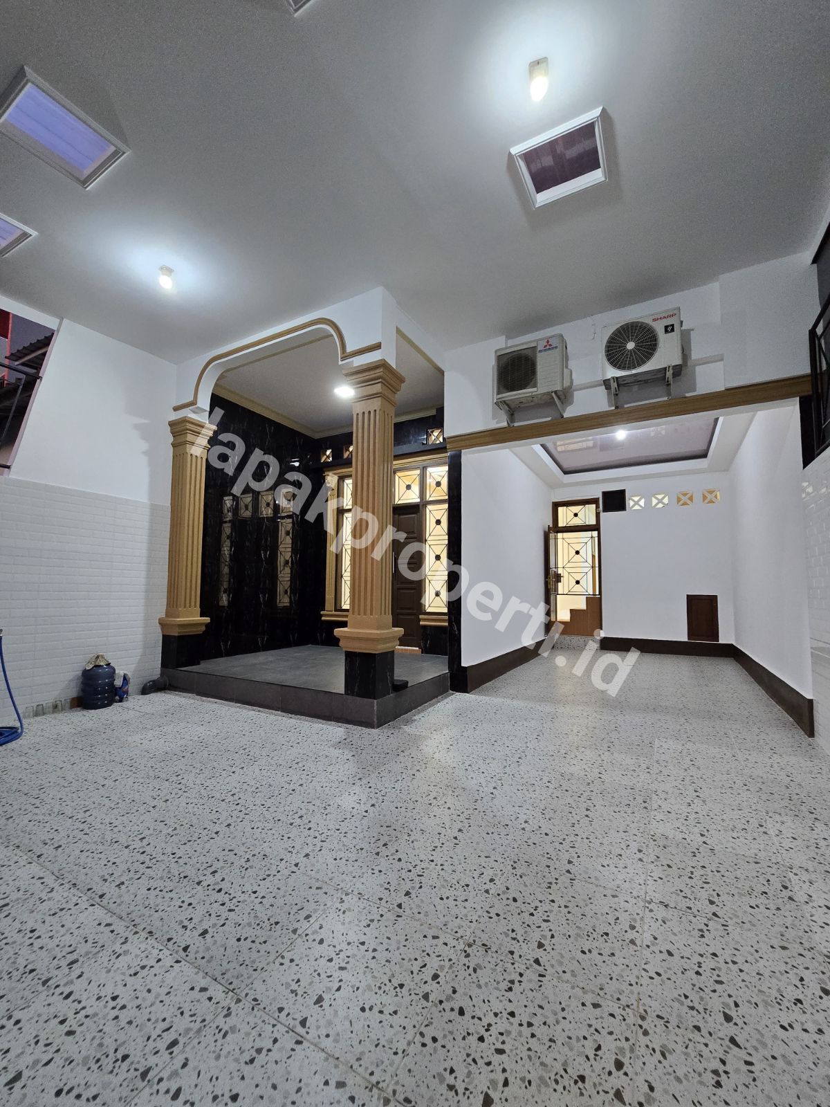 Foto Turun Harga Rumah Dalam Komplek Full Renovasi Siap Huni - 14