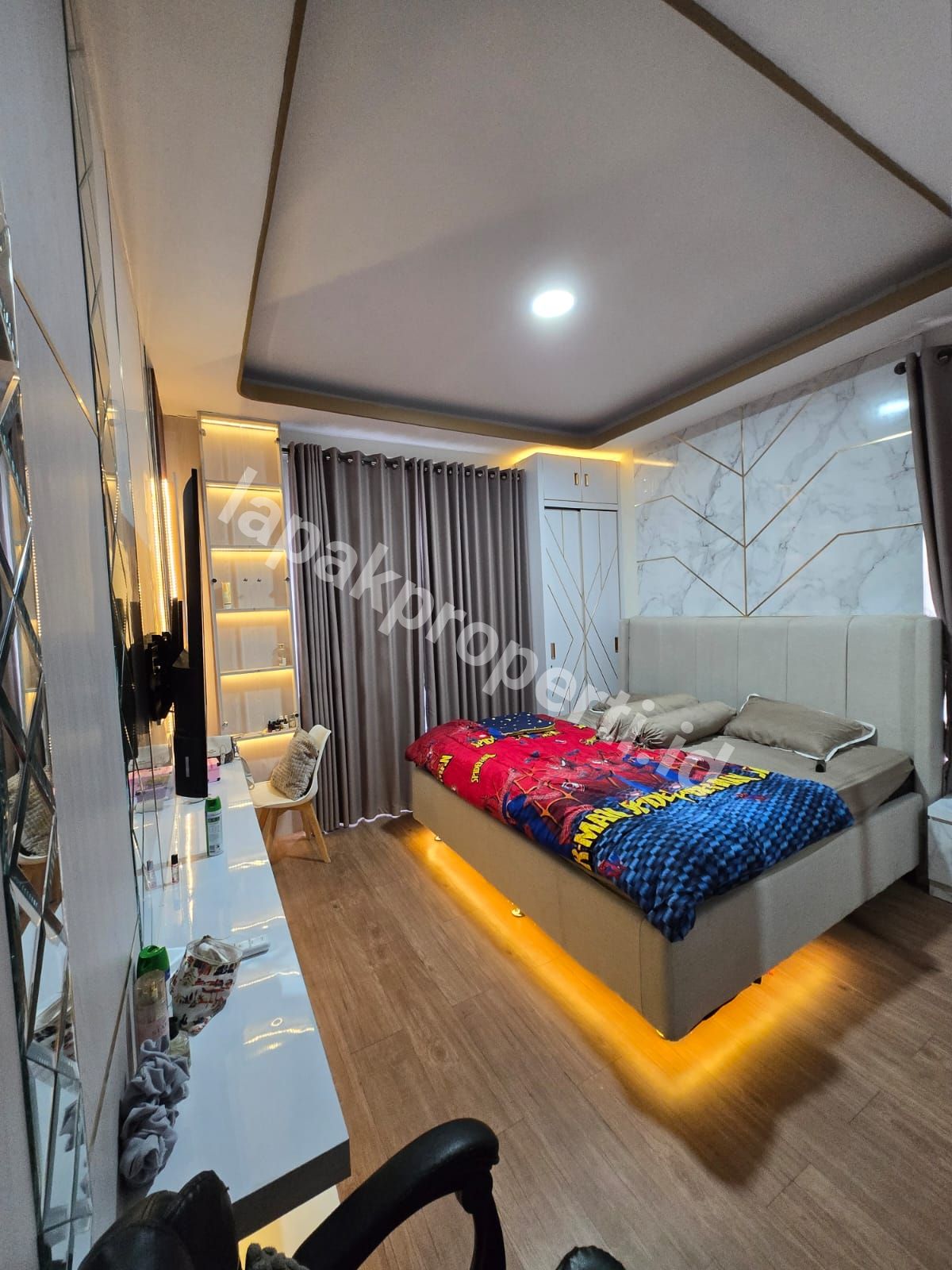 Foto Rumah Mewah Premium Posisi Hook Dalam Cluster Elite di Sumareccon Bekasi Utara - 10