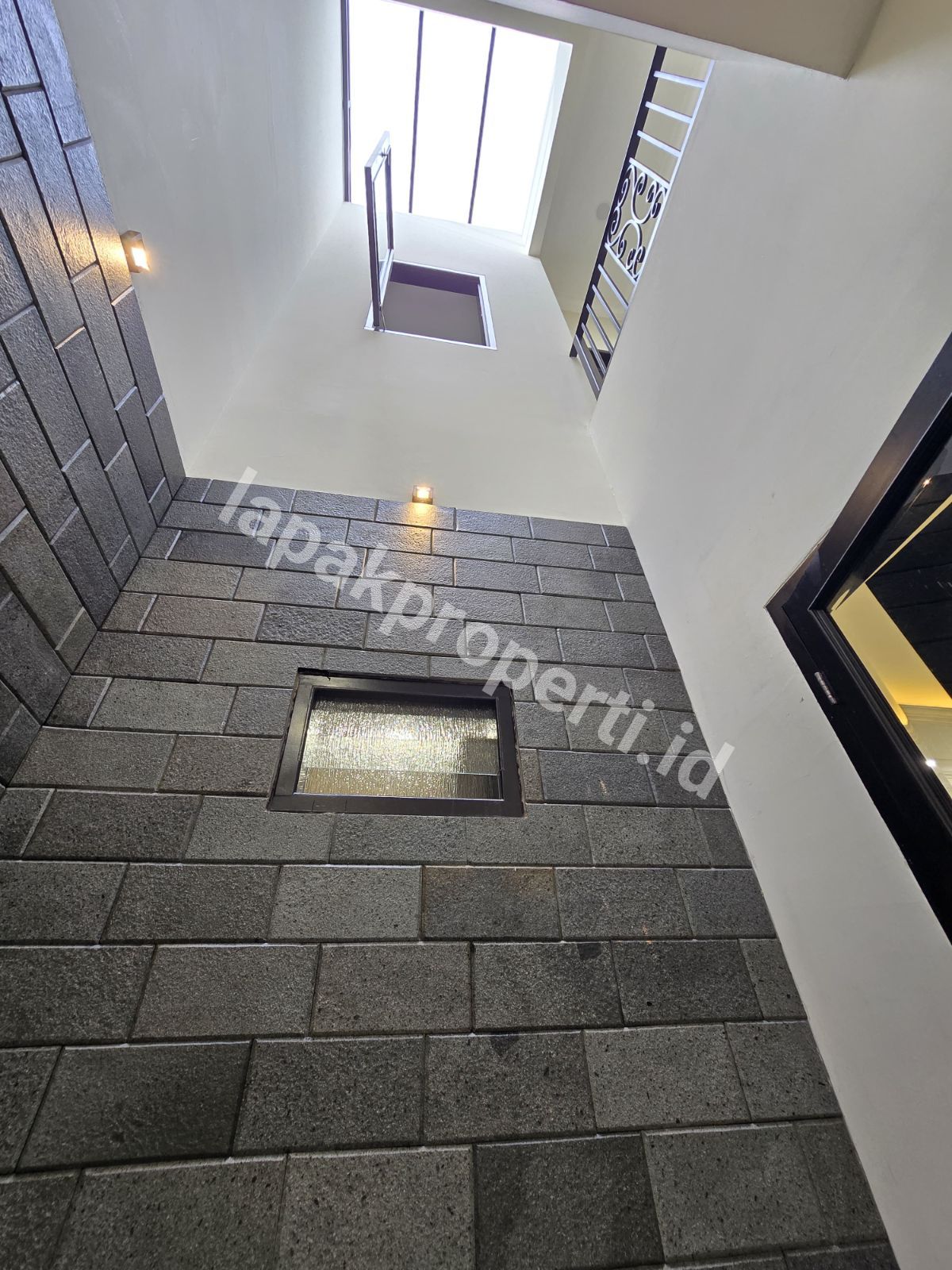 Foto Rumah Baru Dekat Mall Arion Di Rawamangun Jakarta Timur - 15