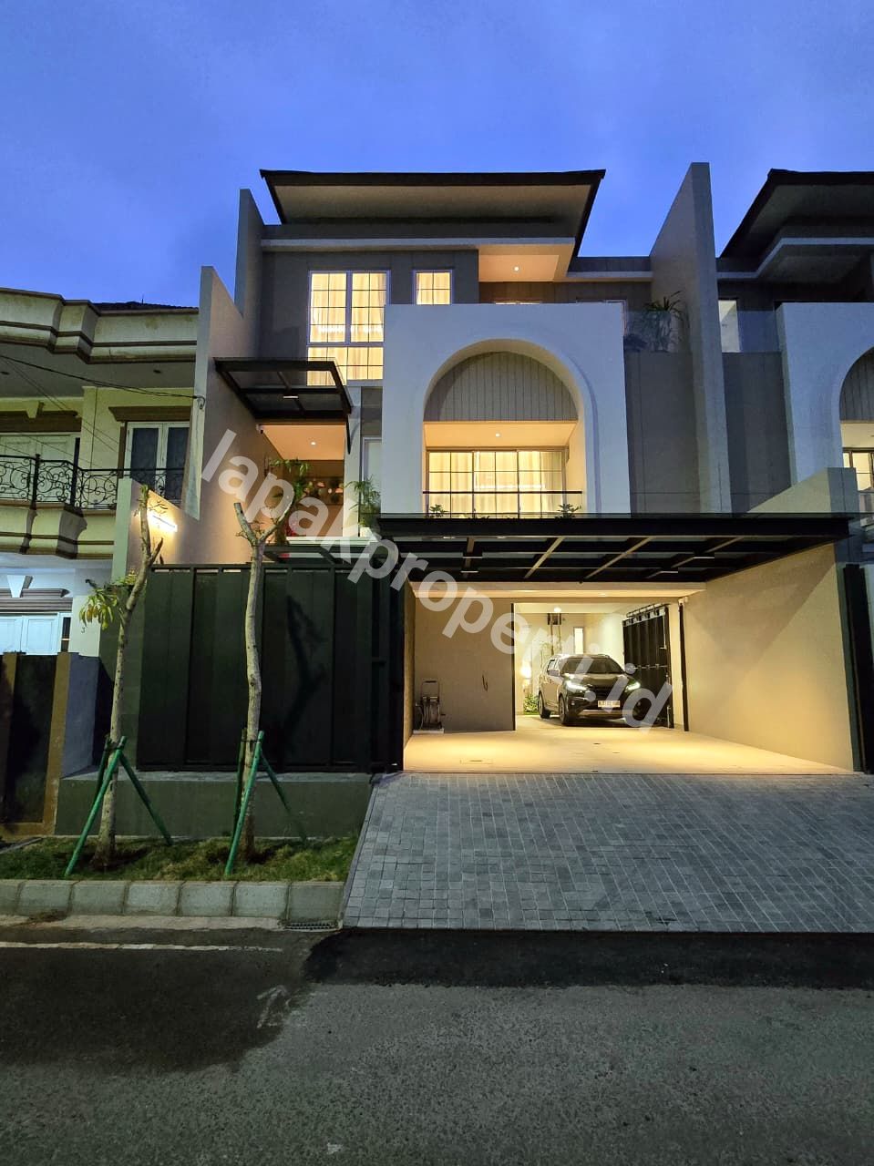 Rumah Mewah Full Furnished Dalam komplek Elite Di Pulomas Jakarta Timur