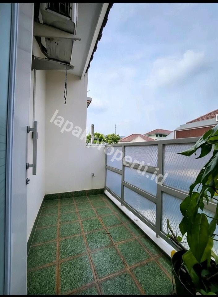 Foto Disewakan Rumah Dalam Komplek Tenang Di kav DKI Pondok Kelapa Jakarta Timur - 11