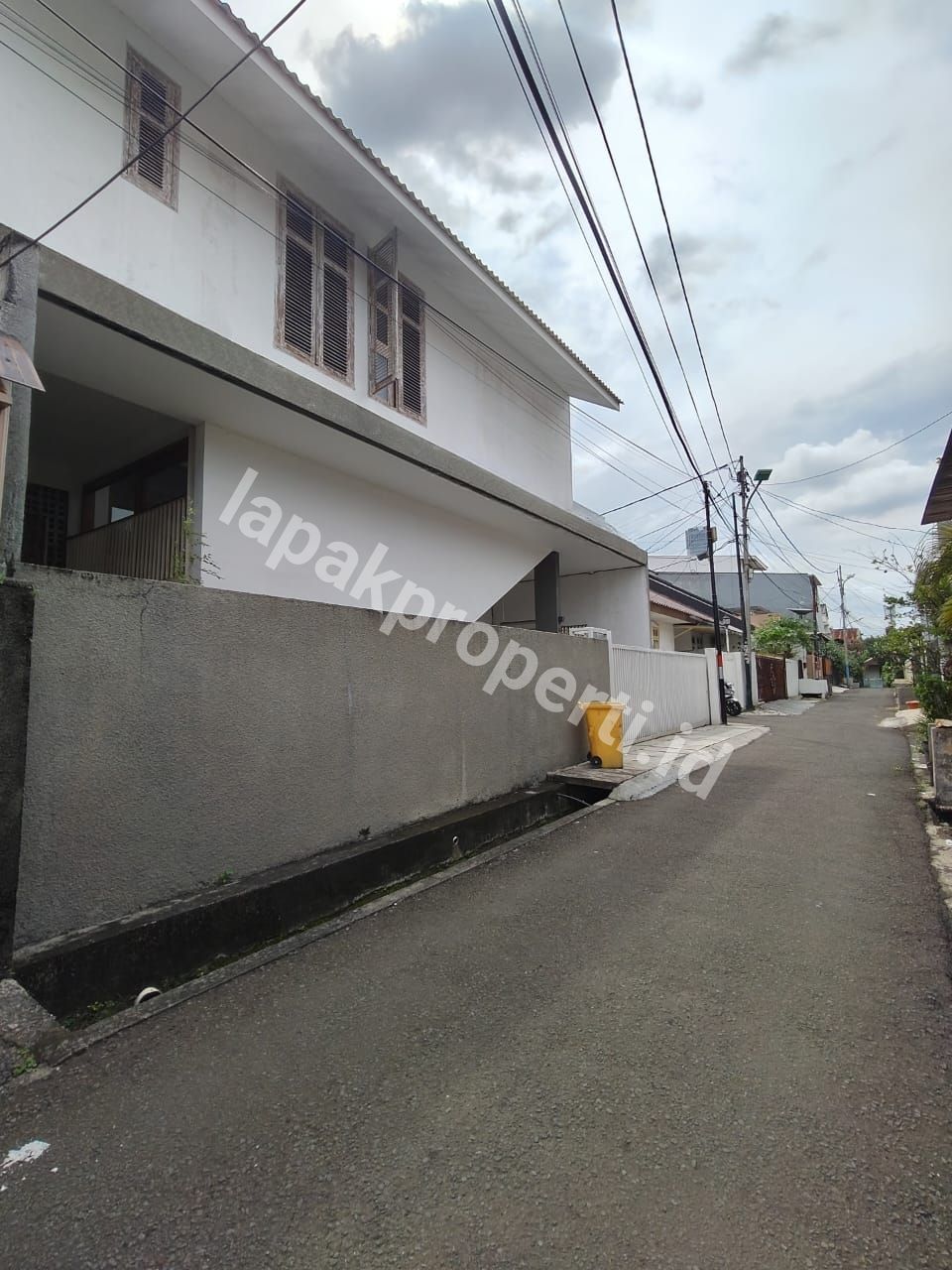 Rumah Modern Siap Huni di Pulomas Jakarta Timur