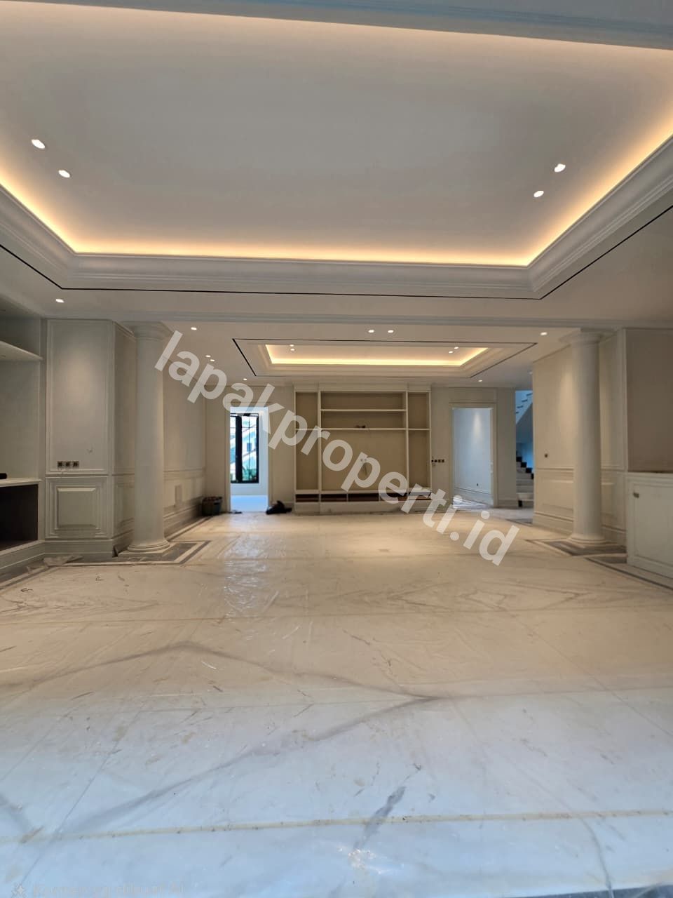 Foto Dijual Rumah Baru Design Classic Modern Siap Huni - 2