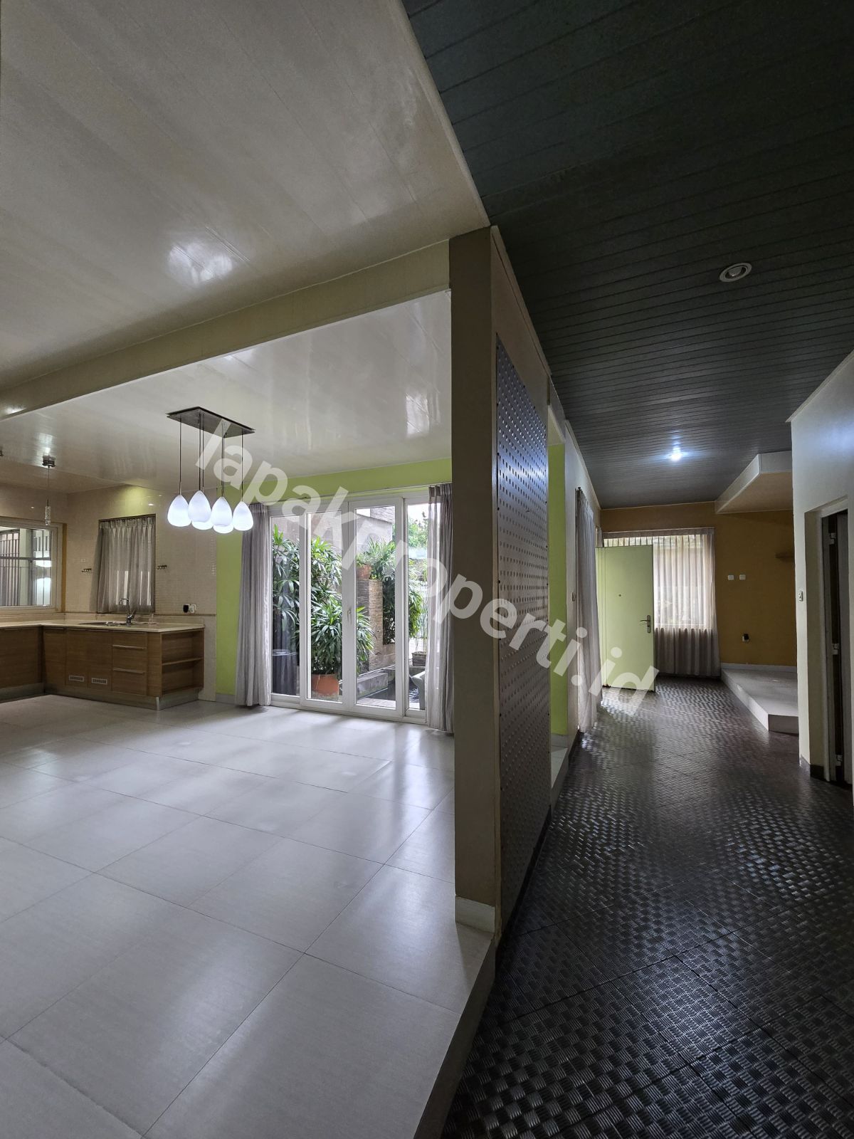 Foto Rumah Mewah Dalam komplek Siap Huni Di Duren Sawit Jakarta Timur - 8