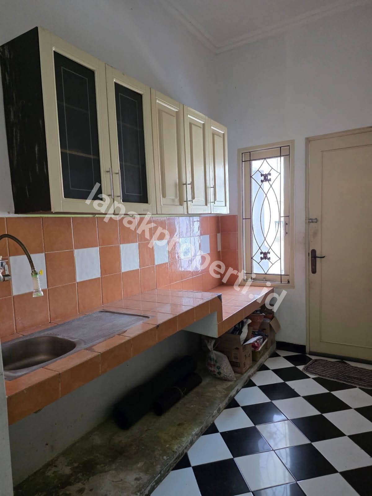 Foto Disewakan Rumah 5 kamar Pantai Mentari Surabaya Timur dekat Raya Kenjeran - 7