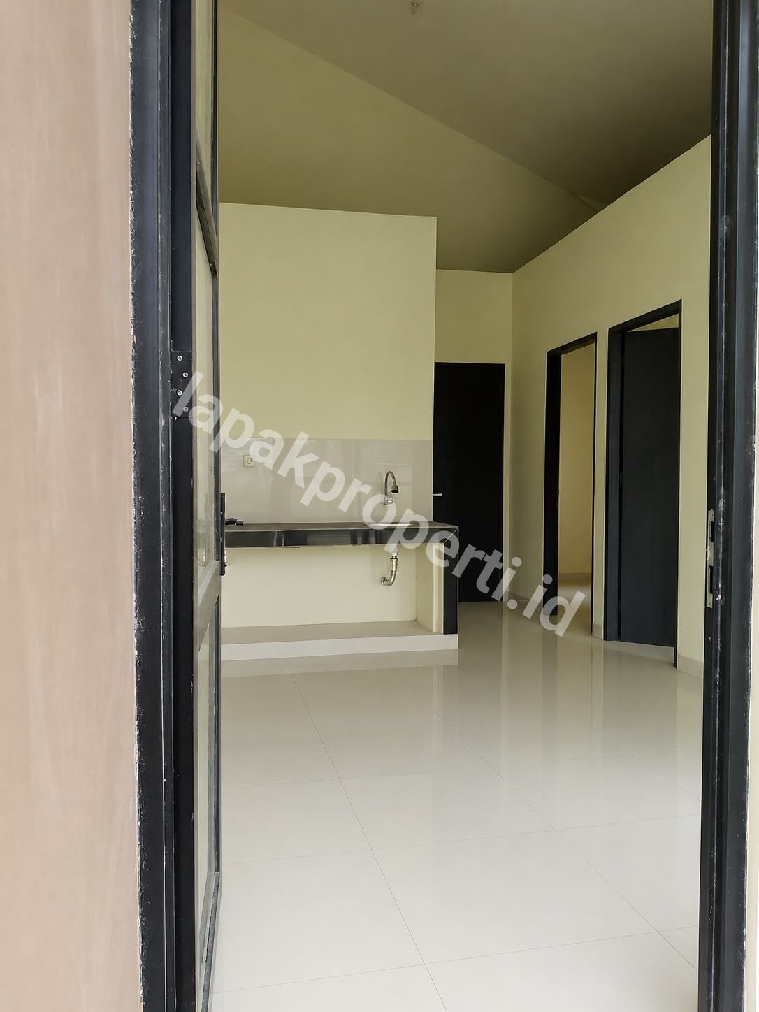 Foto DISEWAKAN Rumah Baru di Jababeka Cikarang Utara Deltamas MM2100 - 2