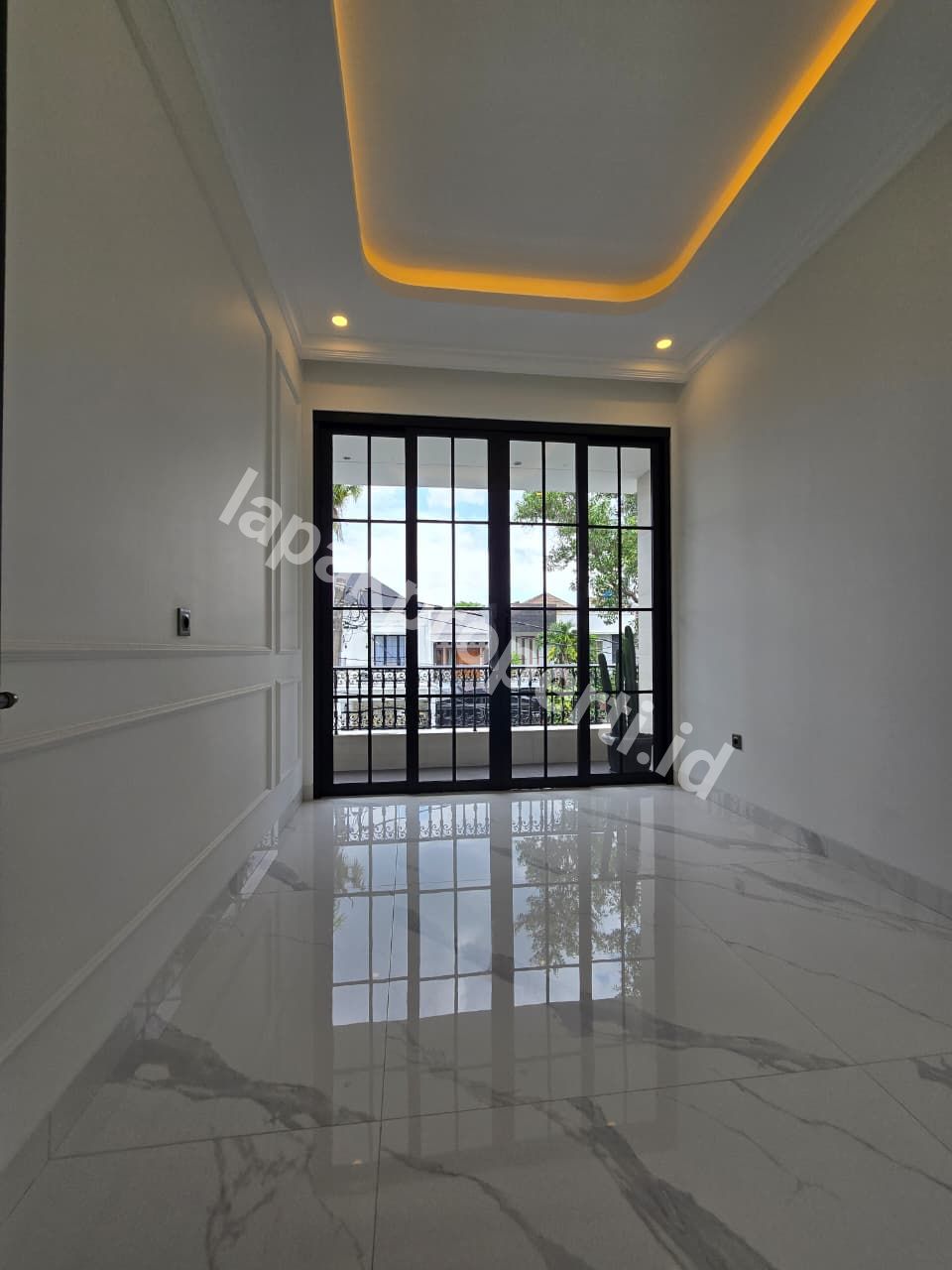 Foto Rumah Mewah Dalam komplek Elite Dengan Pripave Pool Di Pondok Kelapa Jakarta Timur - 11