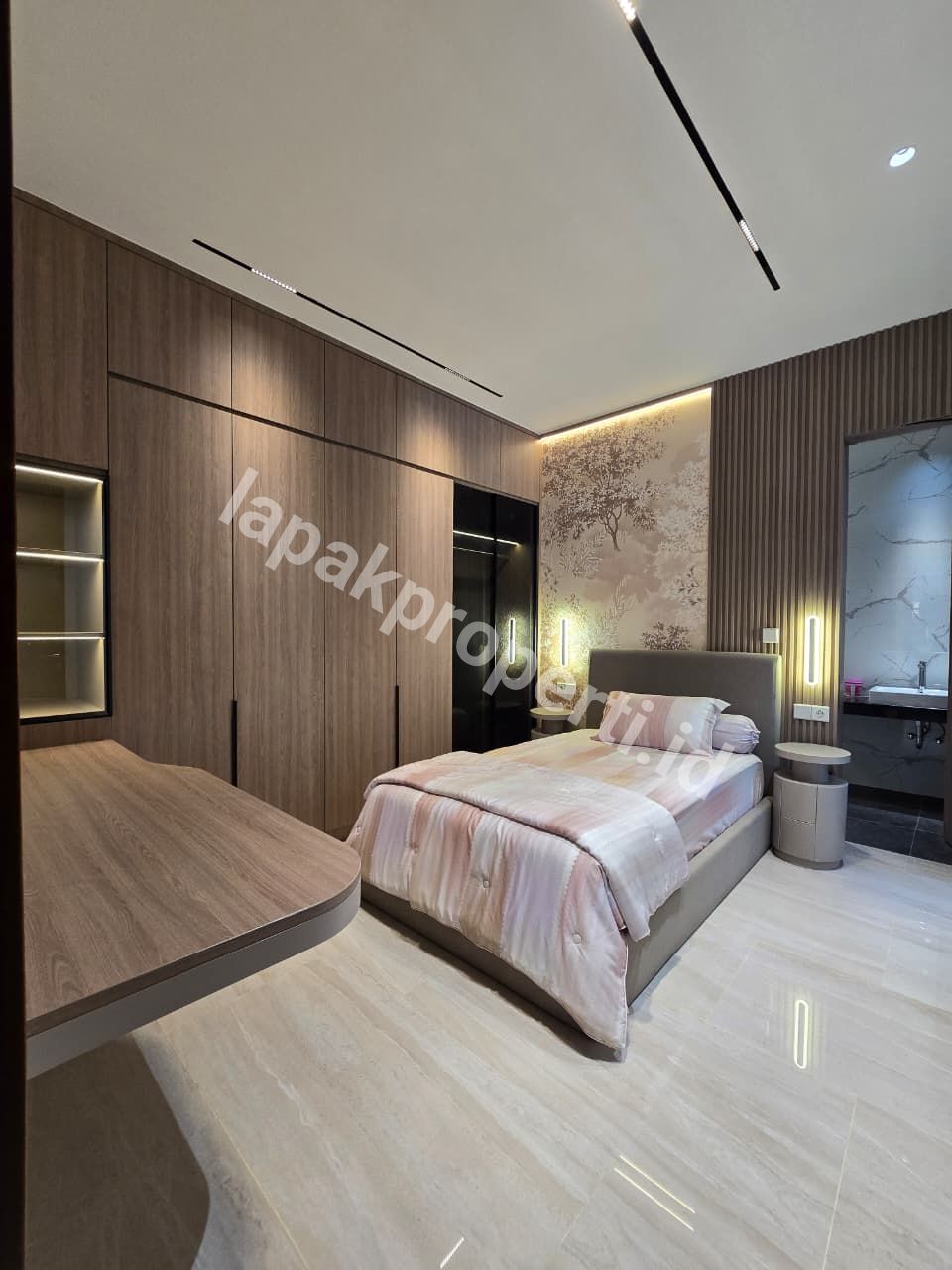 Foto Rumah Mewah Full Furnished Dalam komplek Elite Di Pulomas Jakarta Timur - 7
