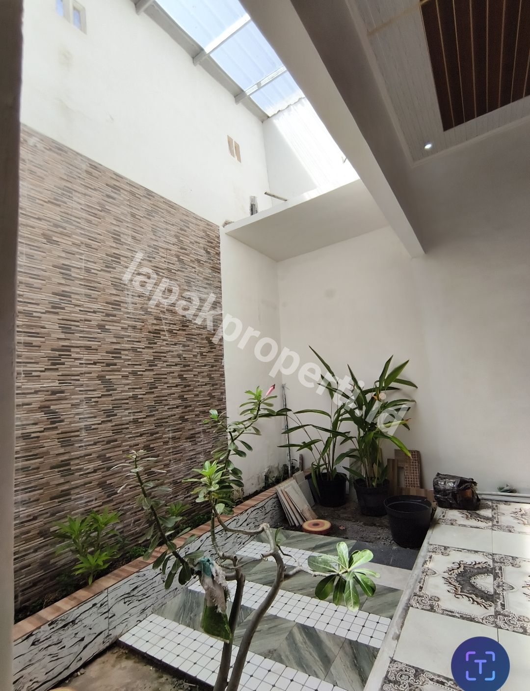 Foto Jual Rumah Baru Siap Huni Gununganyar Emas Surabaya Timur dekat Kampus UPN, Tol Tambak Sumur, Rungkut - 6