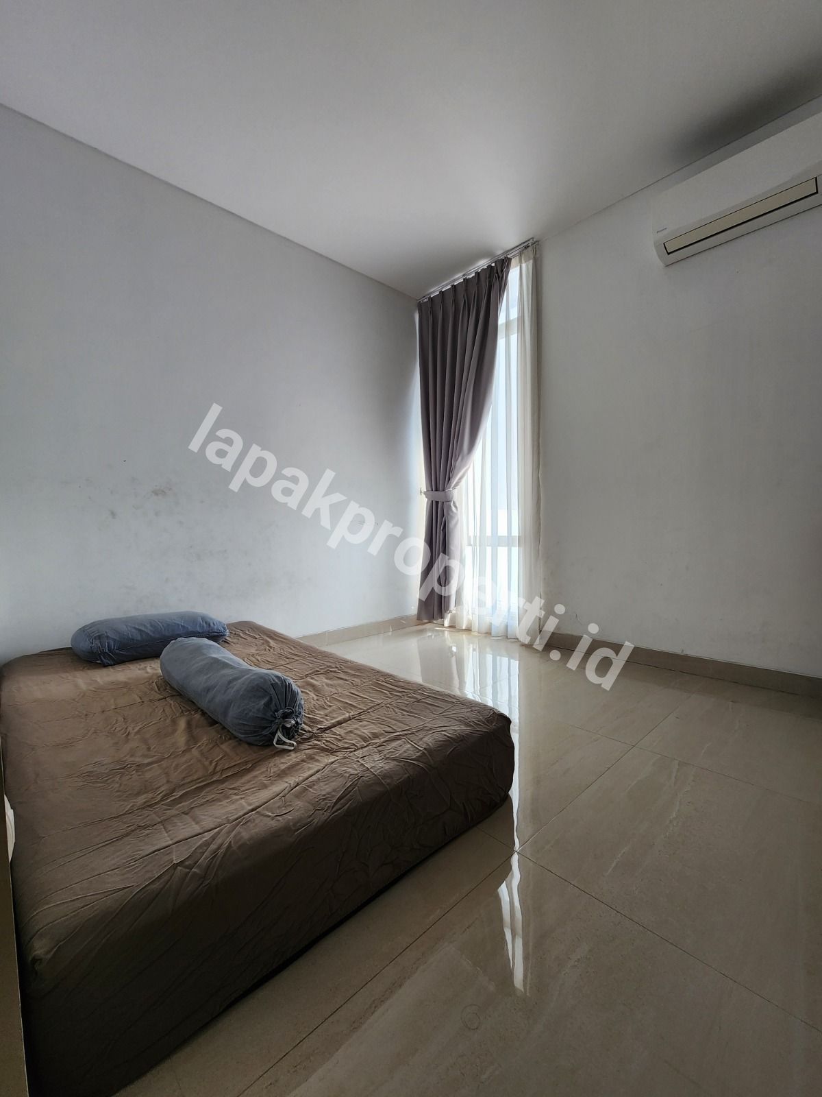 Foto Dijual rumah Dalam Cluster 2½ Lantai siap Huni - 5
