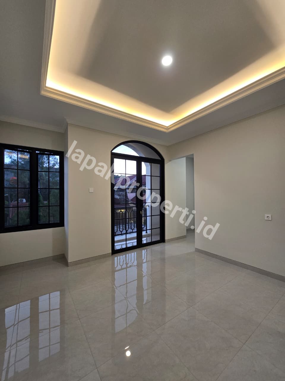 Foto Dijual Rumah Baru Dalam Komplek Mewah Di Billymoon Jakarta Timur - 7