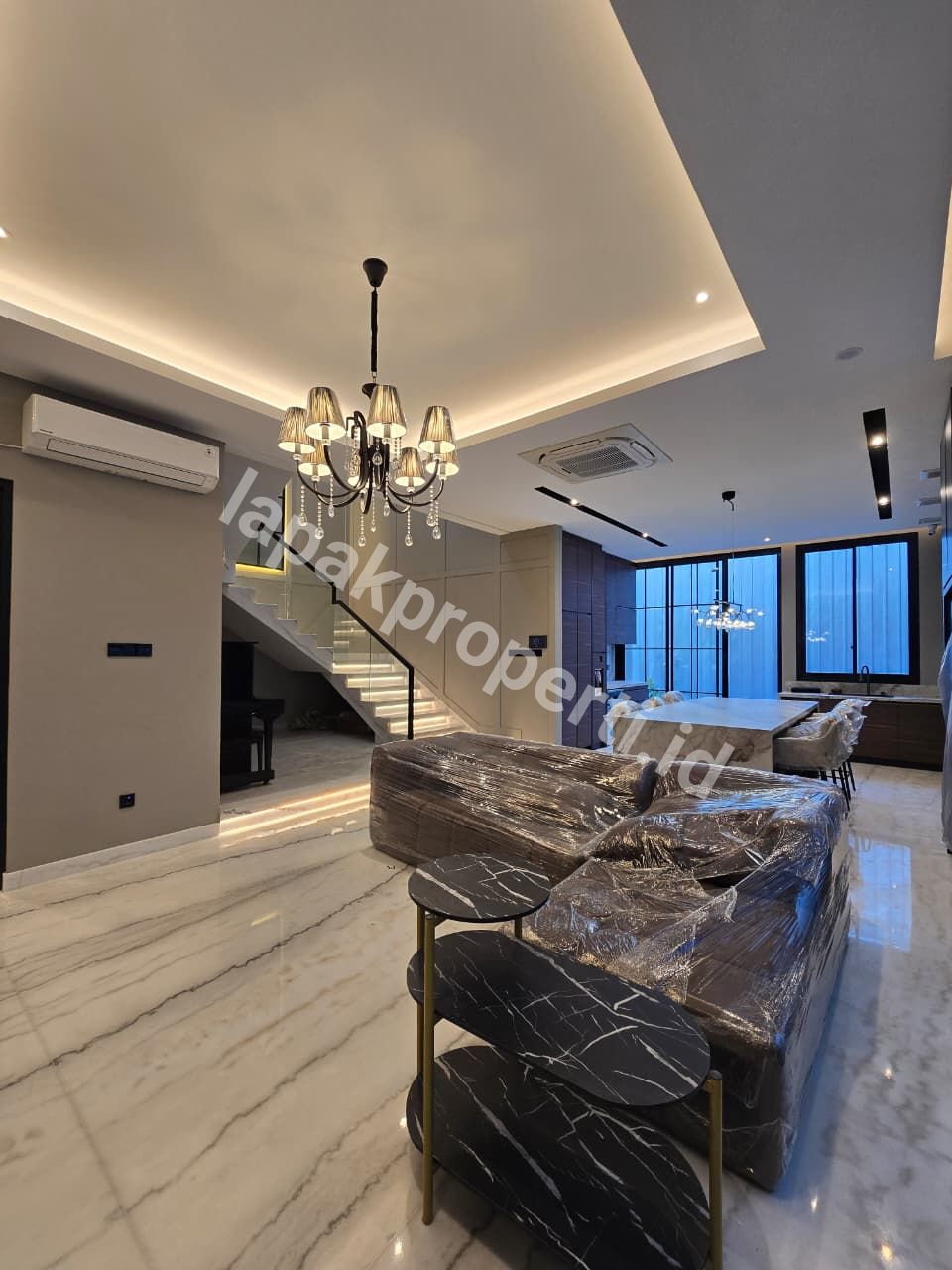 Foto Dijual Rumah Mewah Full Furnished Dalam Dengan Private Poll Di Cempaka Putih Jakarta Pusat - 4