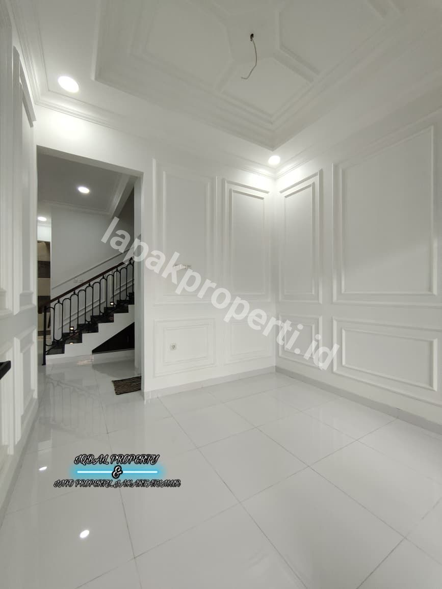 Foto Dijual Rumah Baru 3 lantai Dengan Rofftop Di Duren Sawit Jakarta Timur - 4
